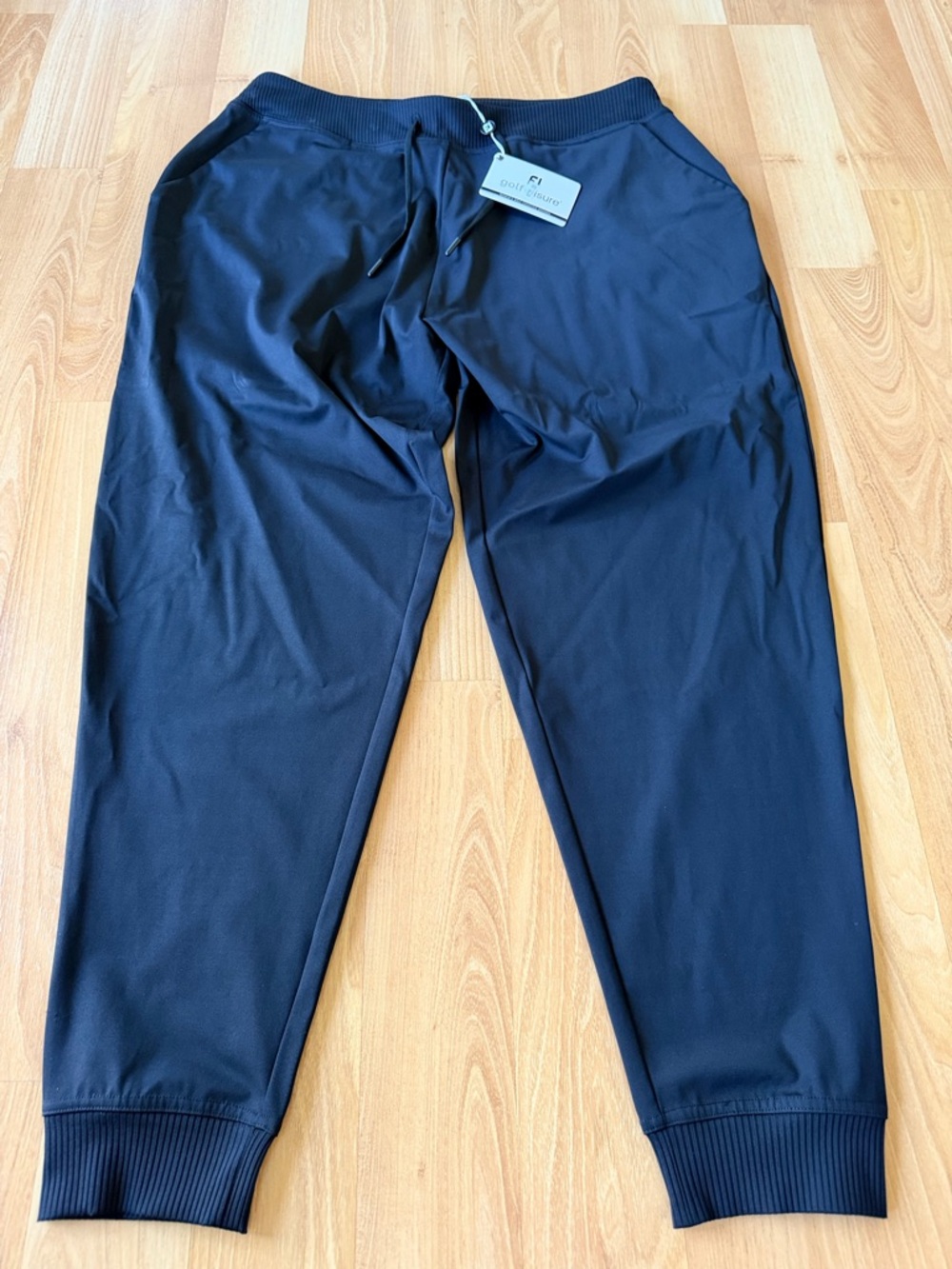 FootJoy NWT women’s black golf joggers size XL super soft material